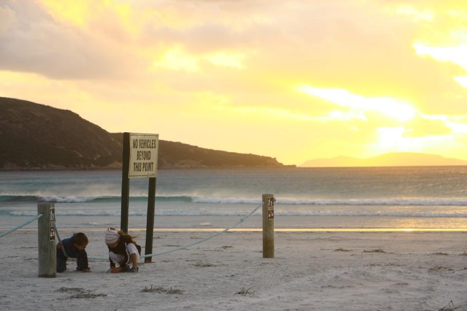 No vehicles beyond this point