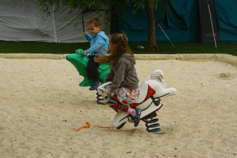 Die Kinder machen Urlaub vom Urlaub