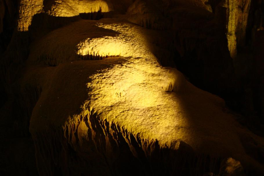 Die Ablagerungen glitzern wie Schnee