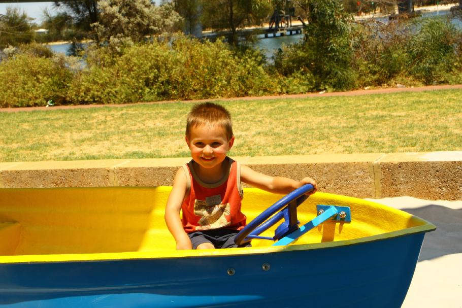 Auf dem Spielplatz ist Felix Kapitän