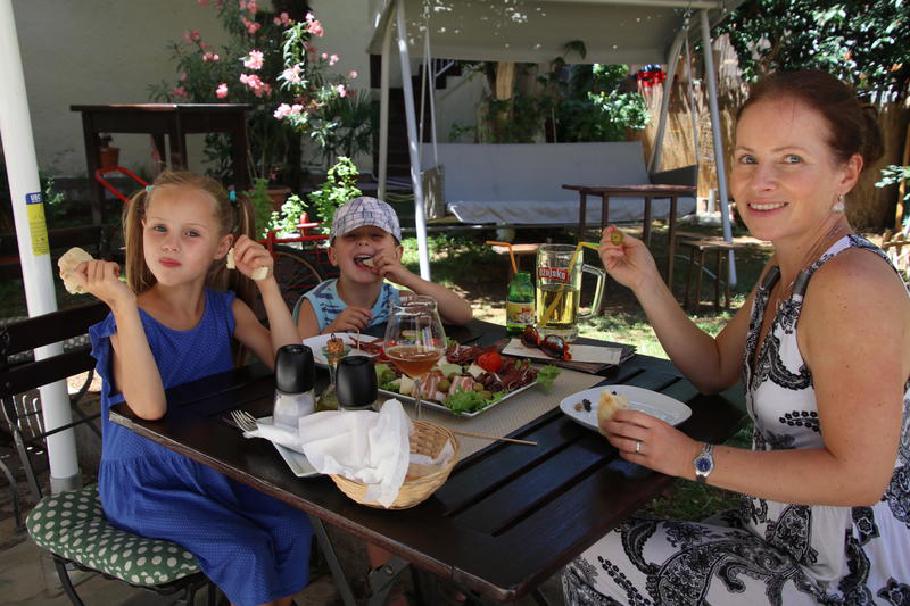 Schinken, Käse, Oliven - so einfach kann Urlaub sein