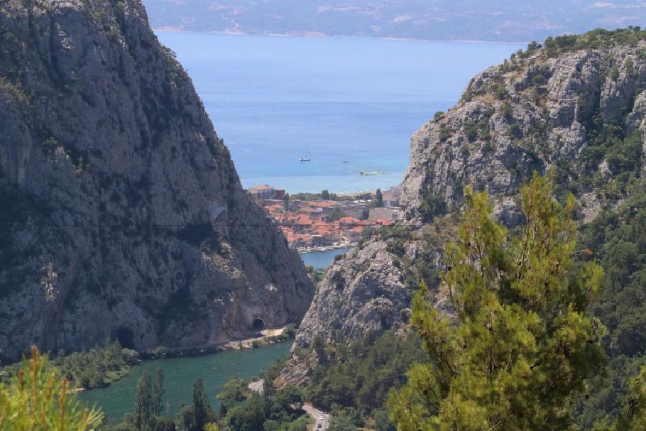 Schlucht, kurz vor Omiš.