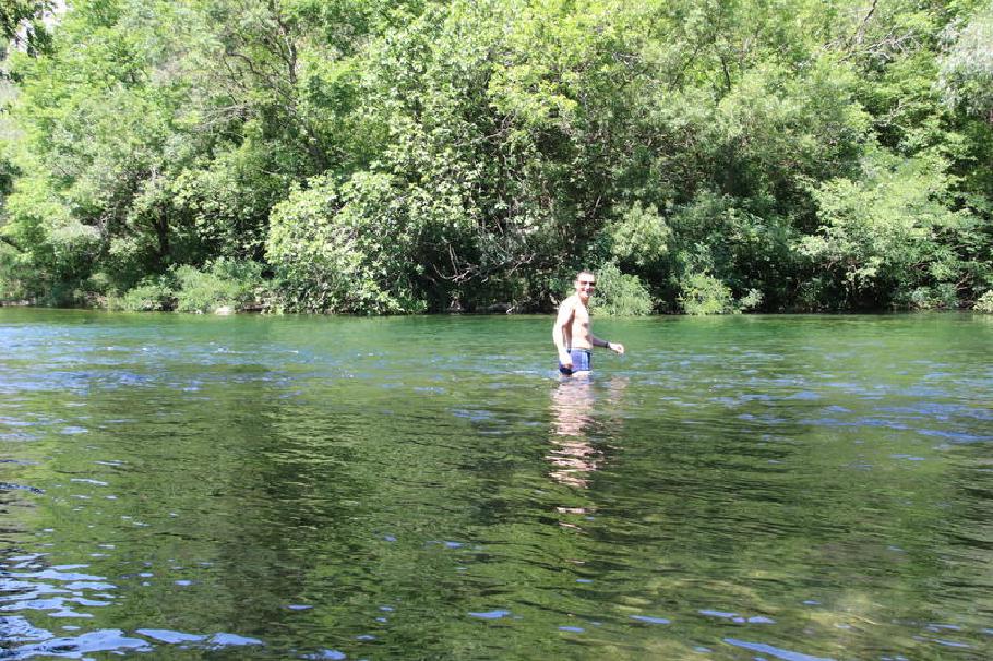 Das Wasser ist angenehm kalt und die Strömung hat es in sich.