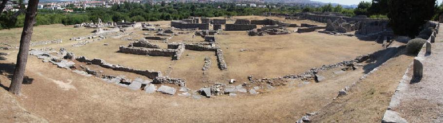 Panorama der alten Stadt - im Hintergrund ist Split zu sehen.