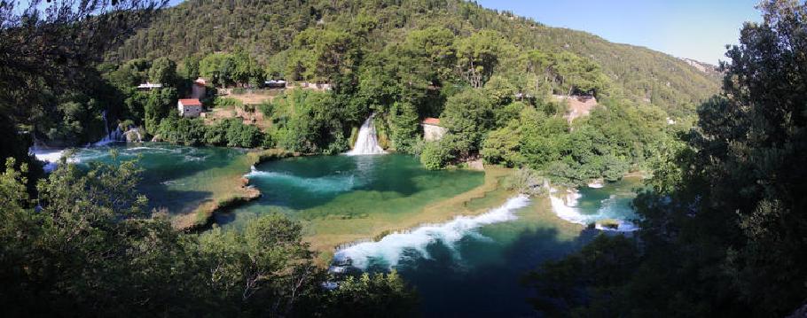 Wärend der Fluss vor sich hin fließt …