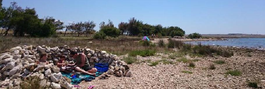 Kurzer Mitagsstopp direkt am Meer