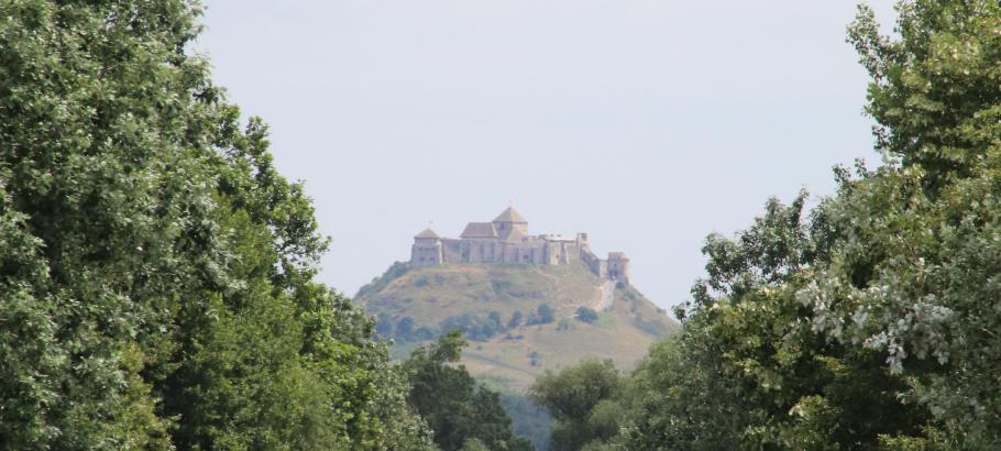 Unser Ziel ist schon viele Kilometer im Voraus zu sehen.