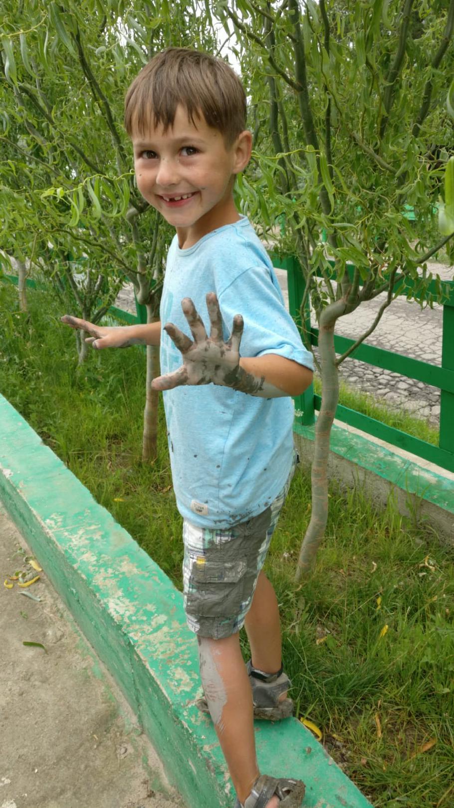 Treffer. Erst gab es großes Geschrei bis Felix merkt, wie komisch die Situation eigentlich ist.