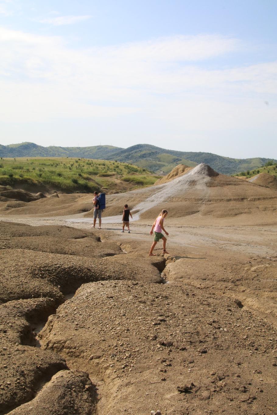 Für die Kinder ist es ein tolles Abenteuer. Ohne Regen macht es auch gleich viel mehr Spaß!