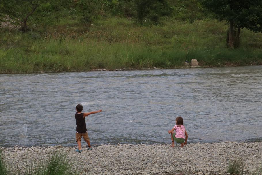 Eben noch ein Bächlein, plötzlich ein ordentlicher Fluss.