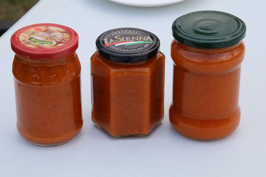 Von ein paar Kindern am Straßenrand haben wir unterwegs ein Kilo Sanddorn erstanden.