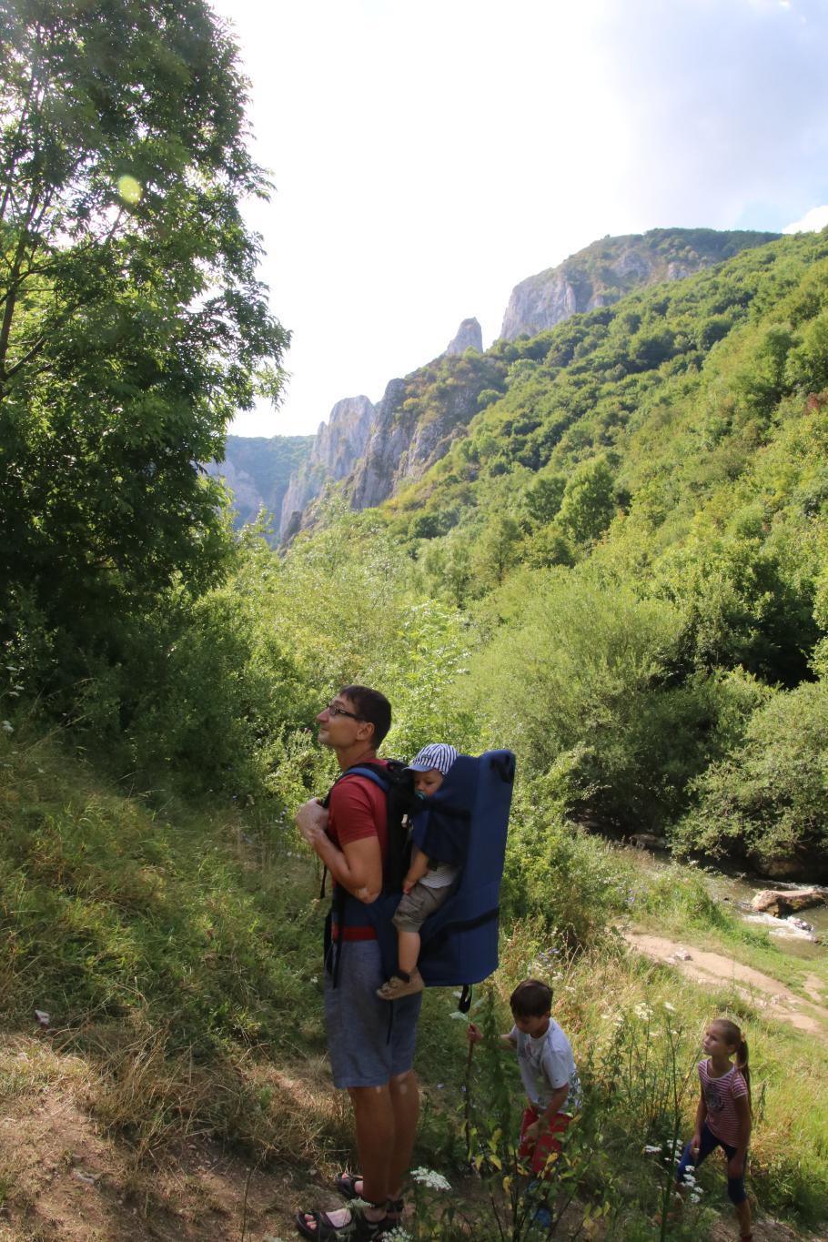Nach einer Stunde erreichen wir das Ende der Schlucht. Die Route geht jetzt steil nach oben.