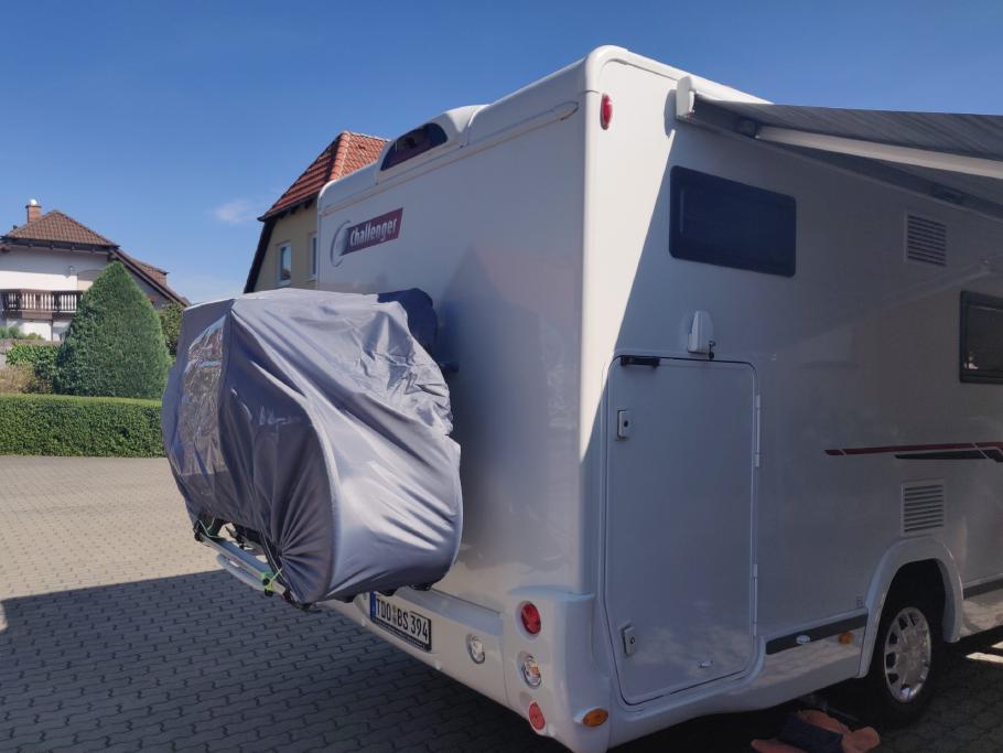 Fahrräder sind verstaut.