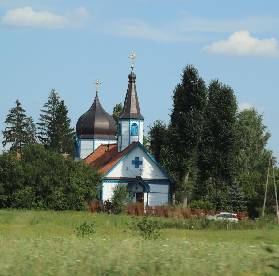 Wir fahren durch malerische Dörfchen …