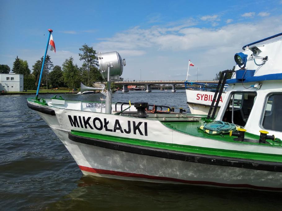 Unser Schiff trägt den gleichen Namen wie der Ort hier.