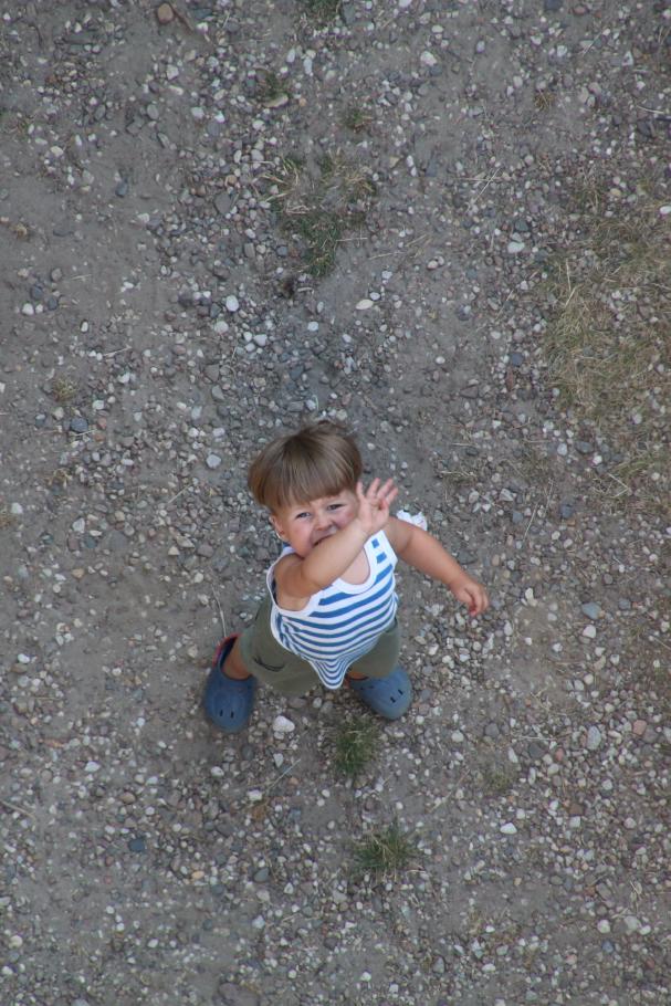 … von unten winken.