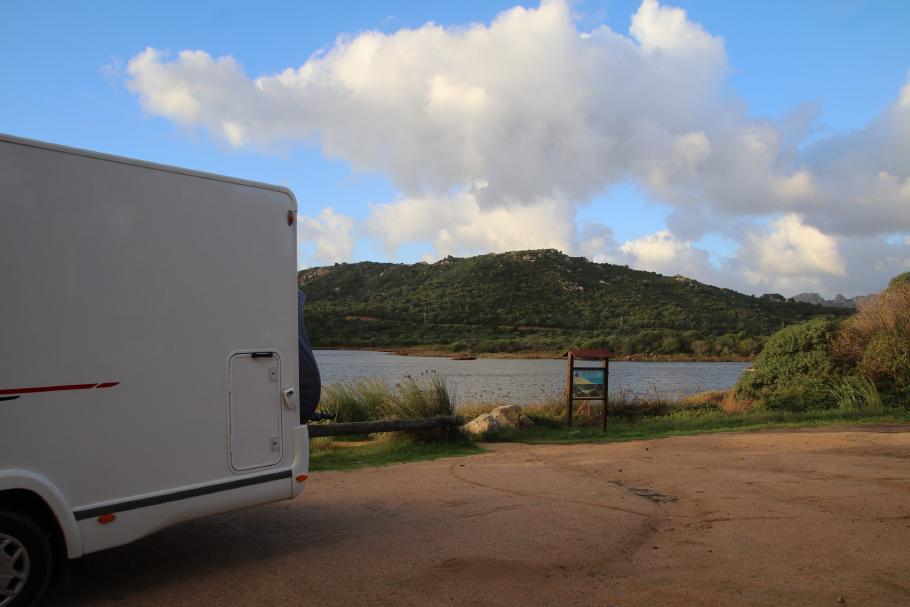 Unser Stellplatz ist direkt am Strand.
