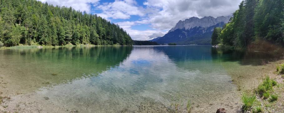 Den See hat ursprünglich mal ein armer Fischer preiswert erworben. Noch heute ist er in Privatbesitz.