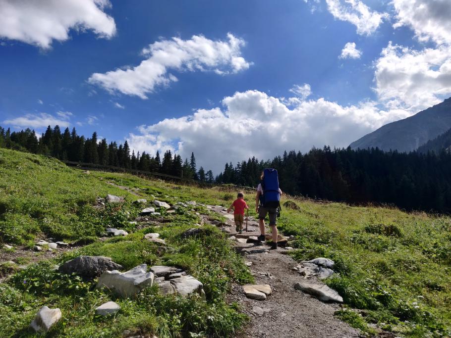 Mattis ist heute in Wanderlaune.