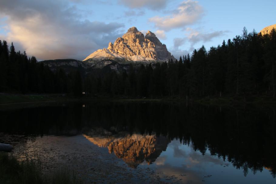 Sonnenuntergang in den Dolomiten.