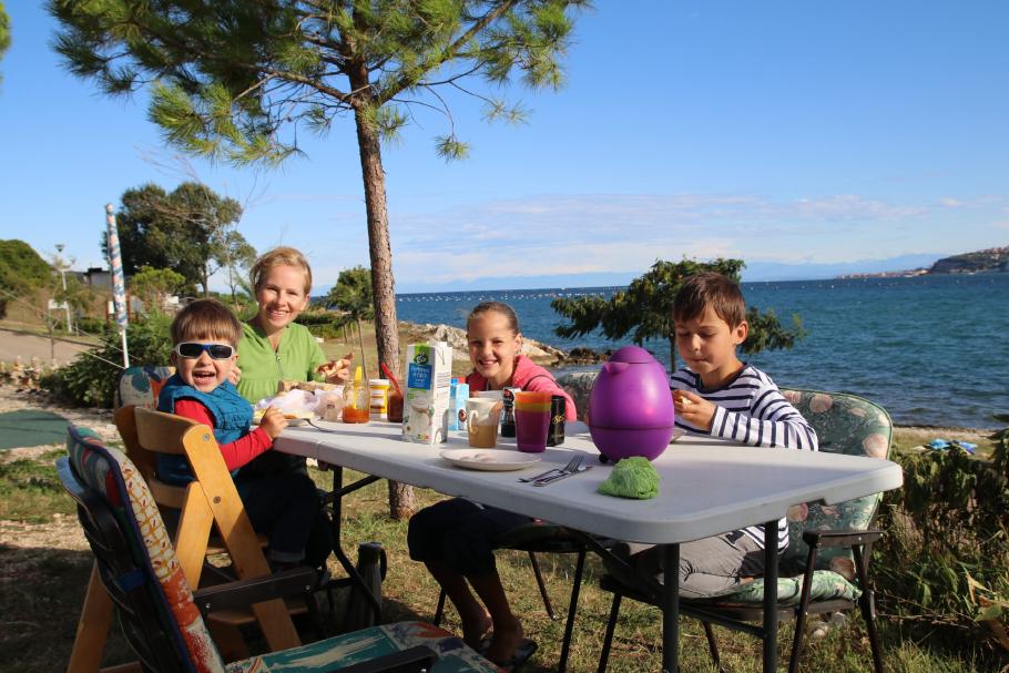 Frühstück am Meer.