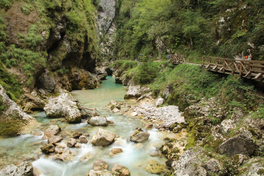 Auch ohne Sonnenschein kann sich der Fluss sehen lassen.