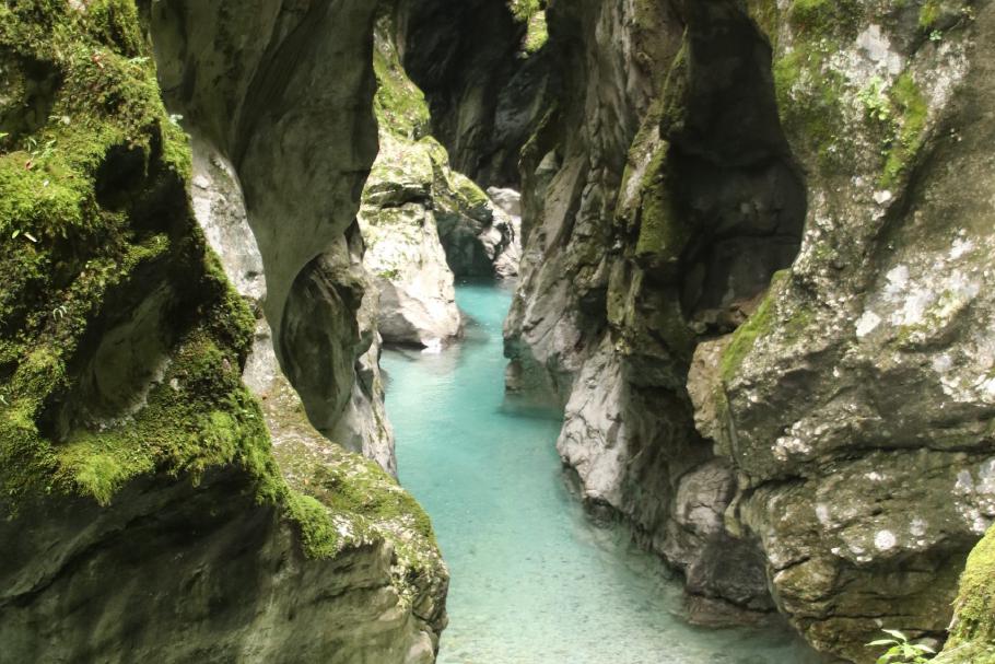 Die Klamm ist teils nur wenige Meter breit.