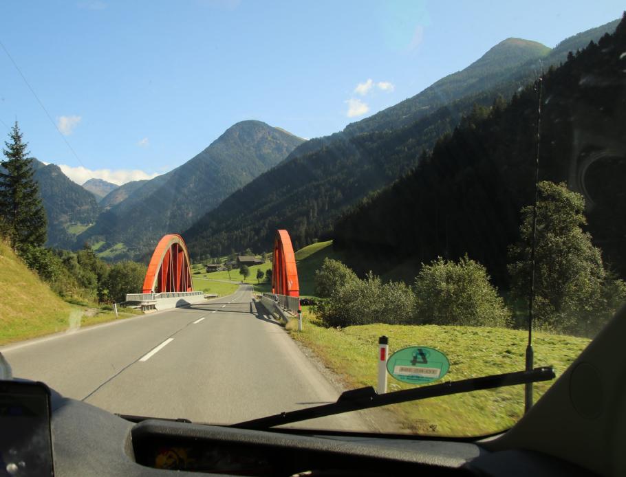 Die Berge rücken immer näher.