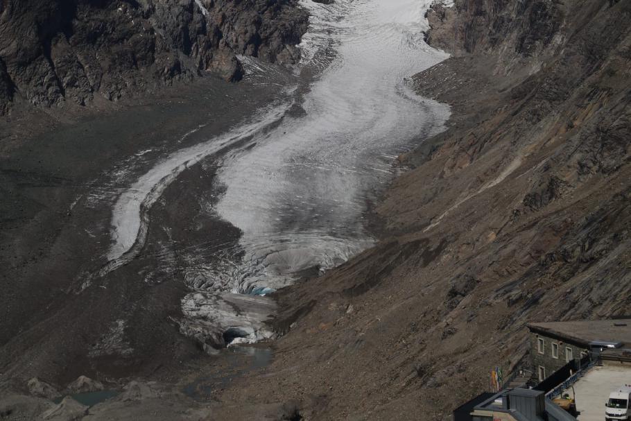 Vor 15 Jahren hat der Gletscher noch das gesamte Tal ausgefüllt.