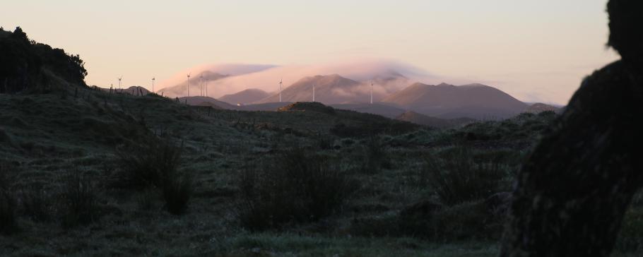 Ganz da hinten kommen nun doch ein paar Wolken