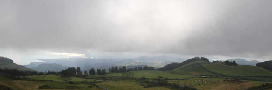 Im Tal ist es heute wolkig, oben am Berg dafür kaum