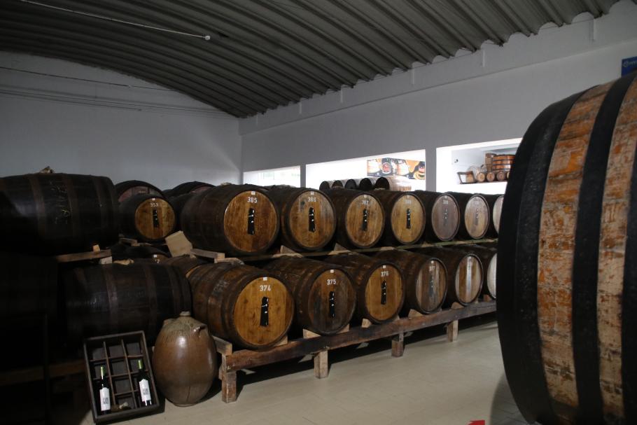 Sollten wir nochmal hier her kommen, ist der Rum in den Fässern sicher fertig