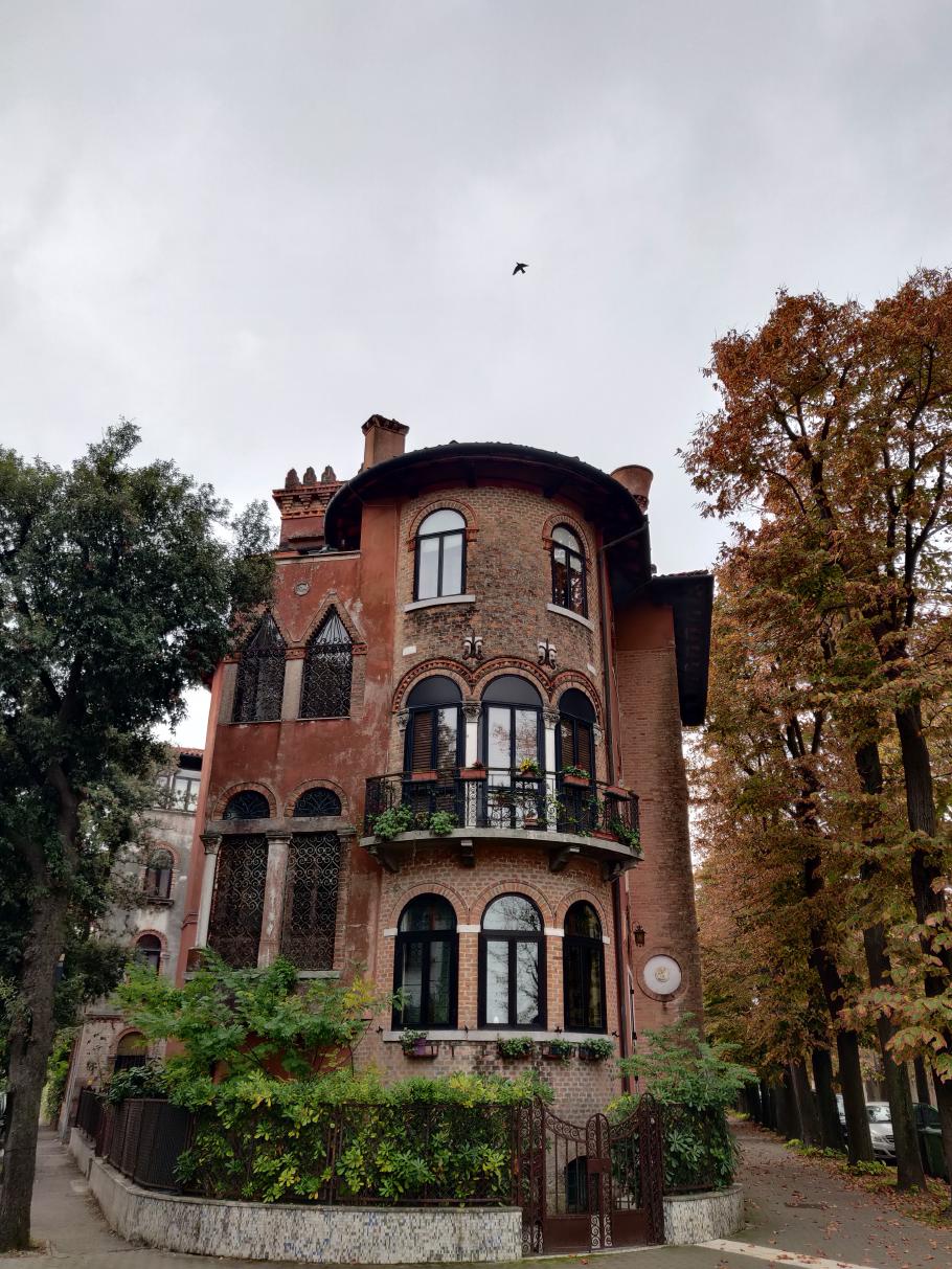 Überall sind hübsche kleine Villen zu bestaunen