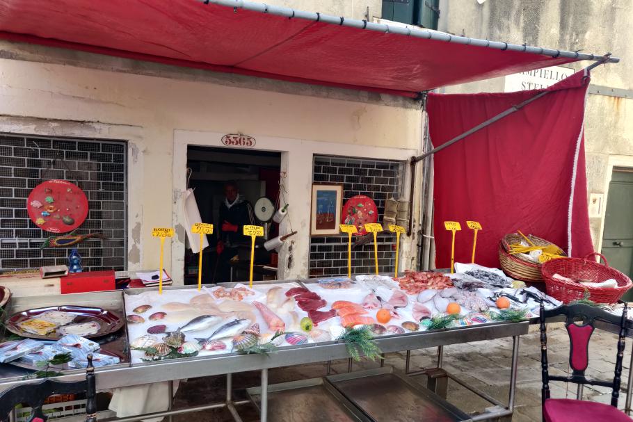 &hellip; auf&rsquo;s Mittagessen ein