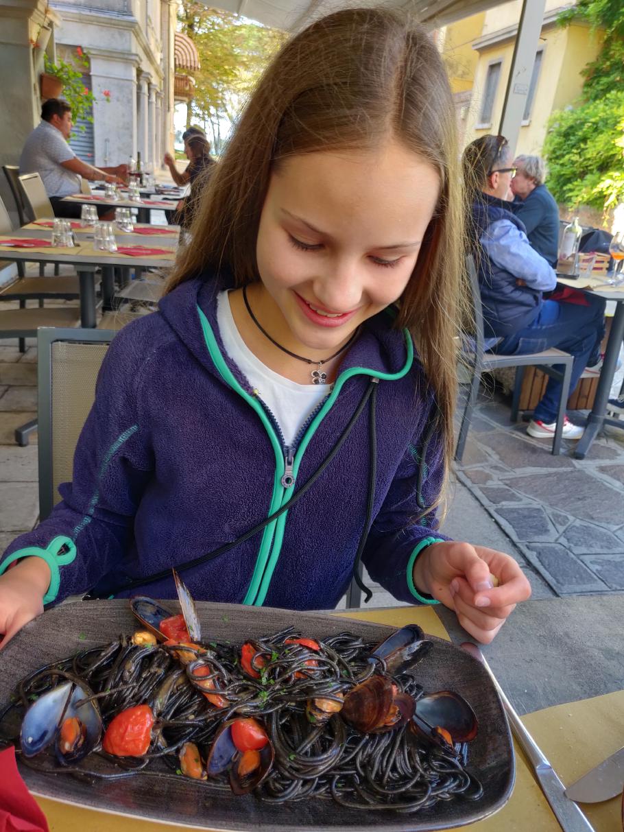 Was sieht aus wie Lakritz und schmeckt nach Fisch?