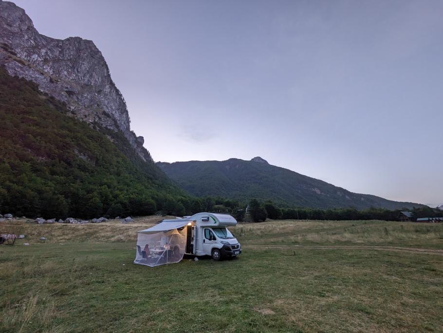 Im Gegensatz zum Telefon haben wir Netz