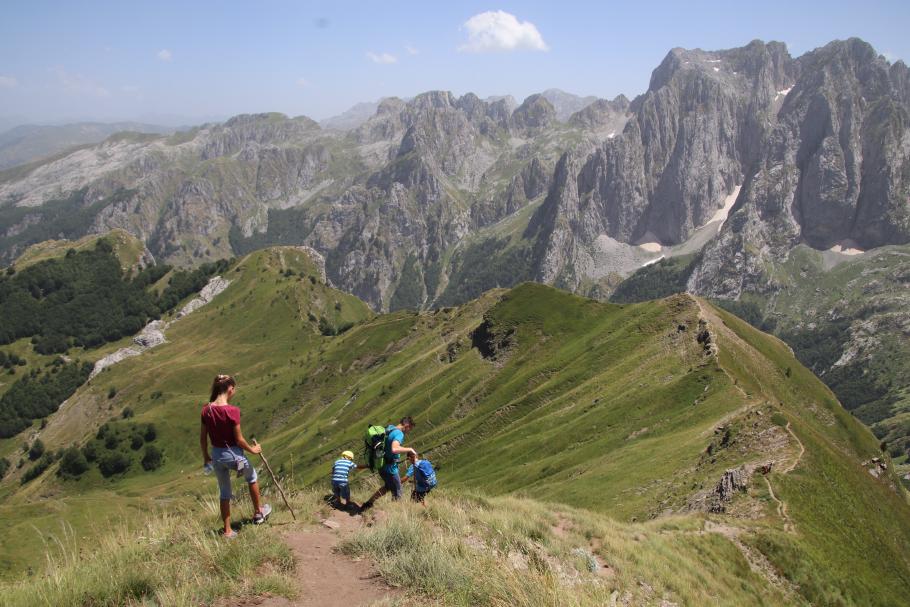 Auf dem Grat geht es noch ein ganzes Stück weiter