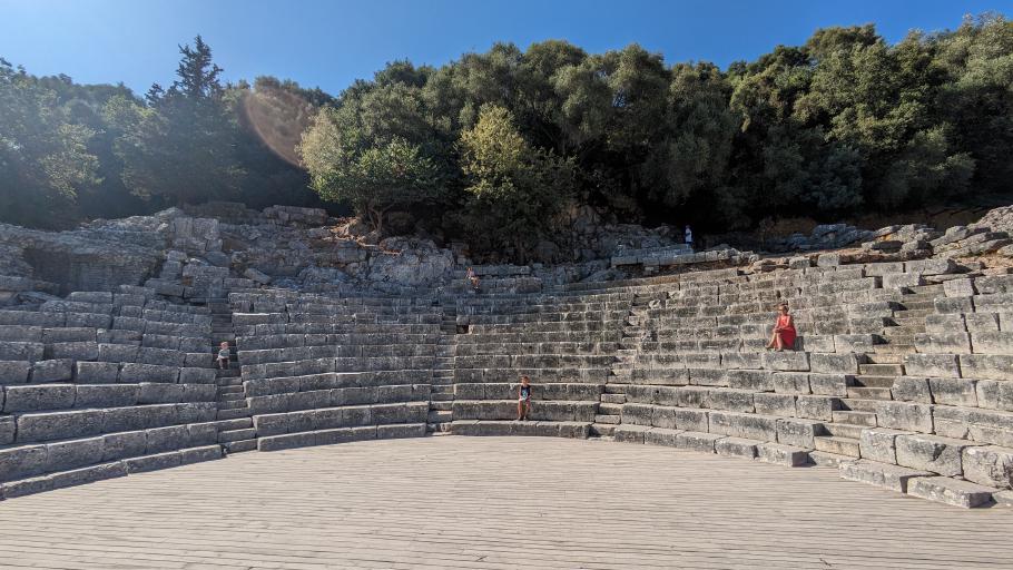 Die ersten Zuschauer warten schon