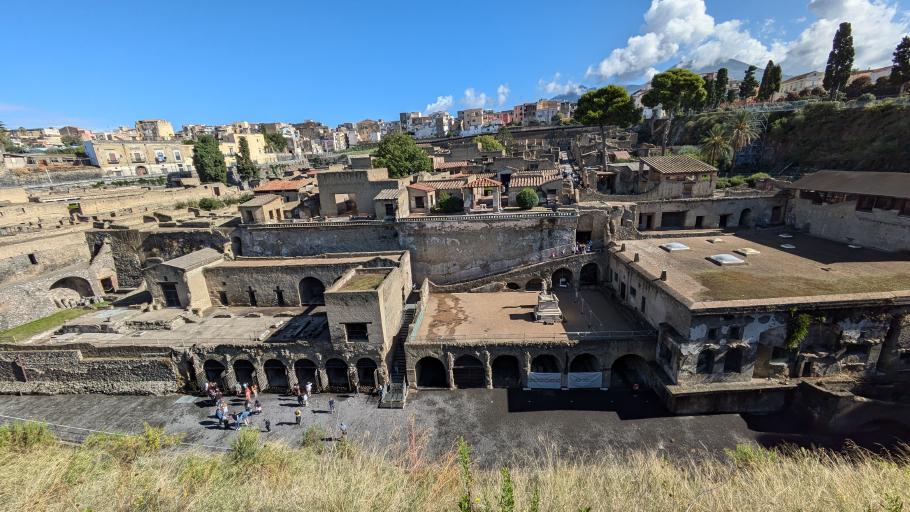 Die vorderen Häuser standen damals direkt am Meer