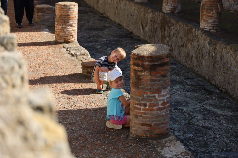 Für die Jüngsten ist Archäologie auf diese Art nicht zu trocken