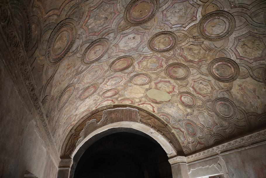 Einige Gewölbe, wie das dieser Therme, haben dem Druck des Gesteins und der Zeit widerstanden