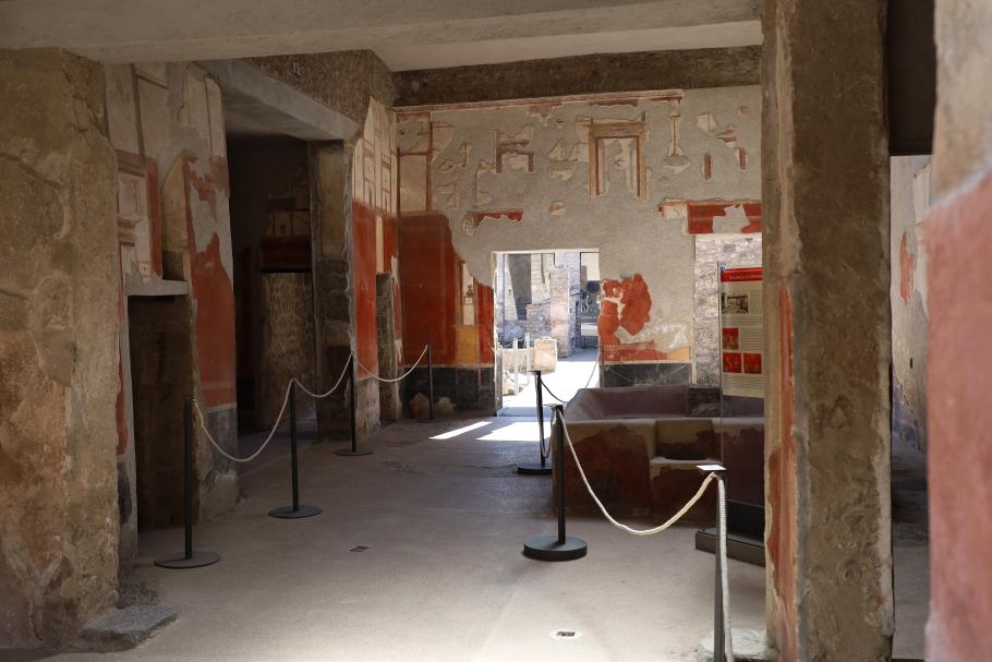 Die Wände im Innern der Wohngebäude waren farbenfroh bemalt