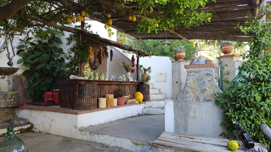 Unter einem Zitronenbäumchen kehren wir ein