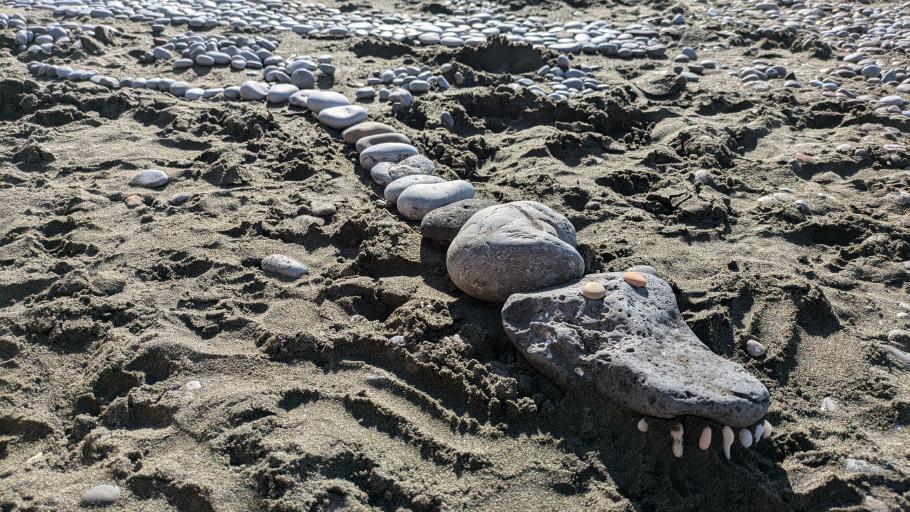 Bei unseren Ausgrabungen legen wir dieses Steinzeit-Tierchen frei