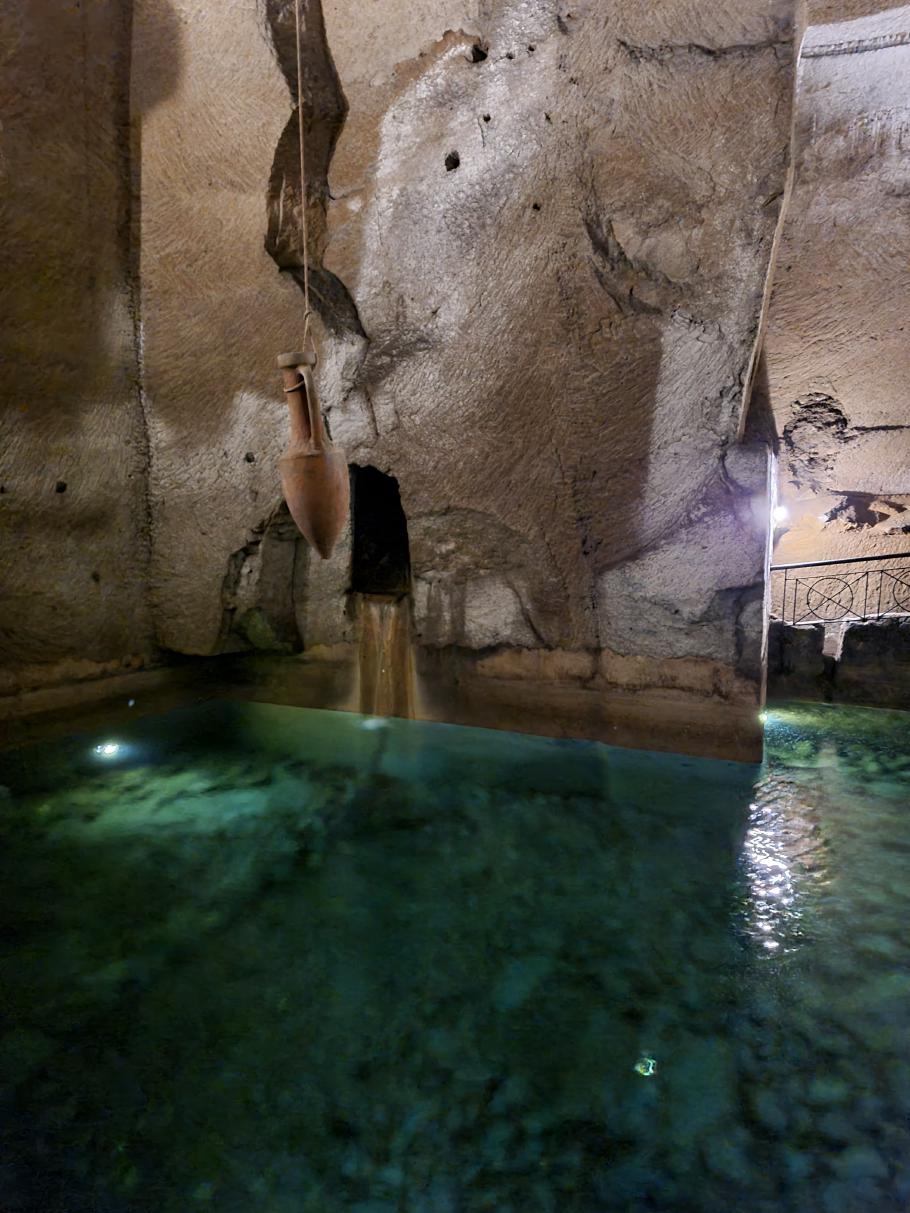 In solchen Räumen wurde das Wasser angestaut, um nach oben geschöpft zu werden