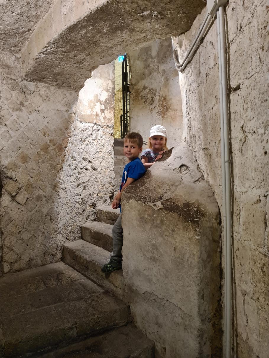 Die alten Keller sind eine Fundgrube für Archäologen und kleine Entdecker