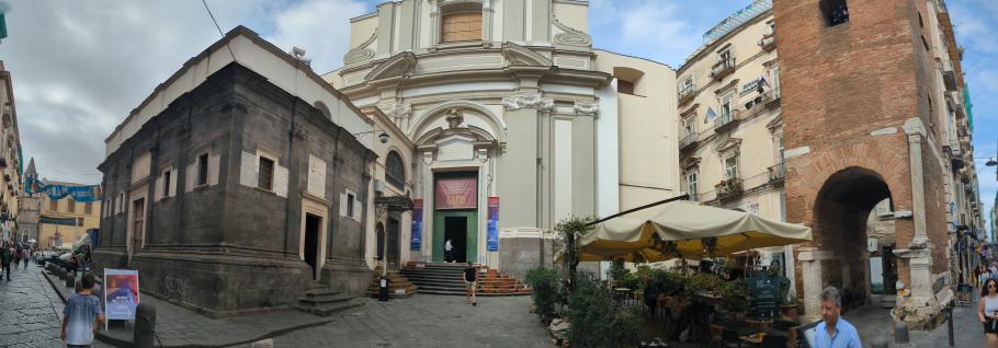 Vorbei an Kirchen, Toren und Türmen