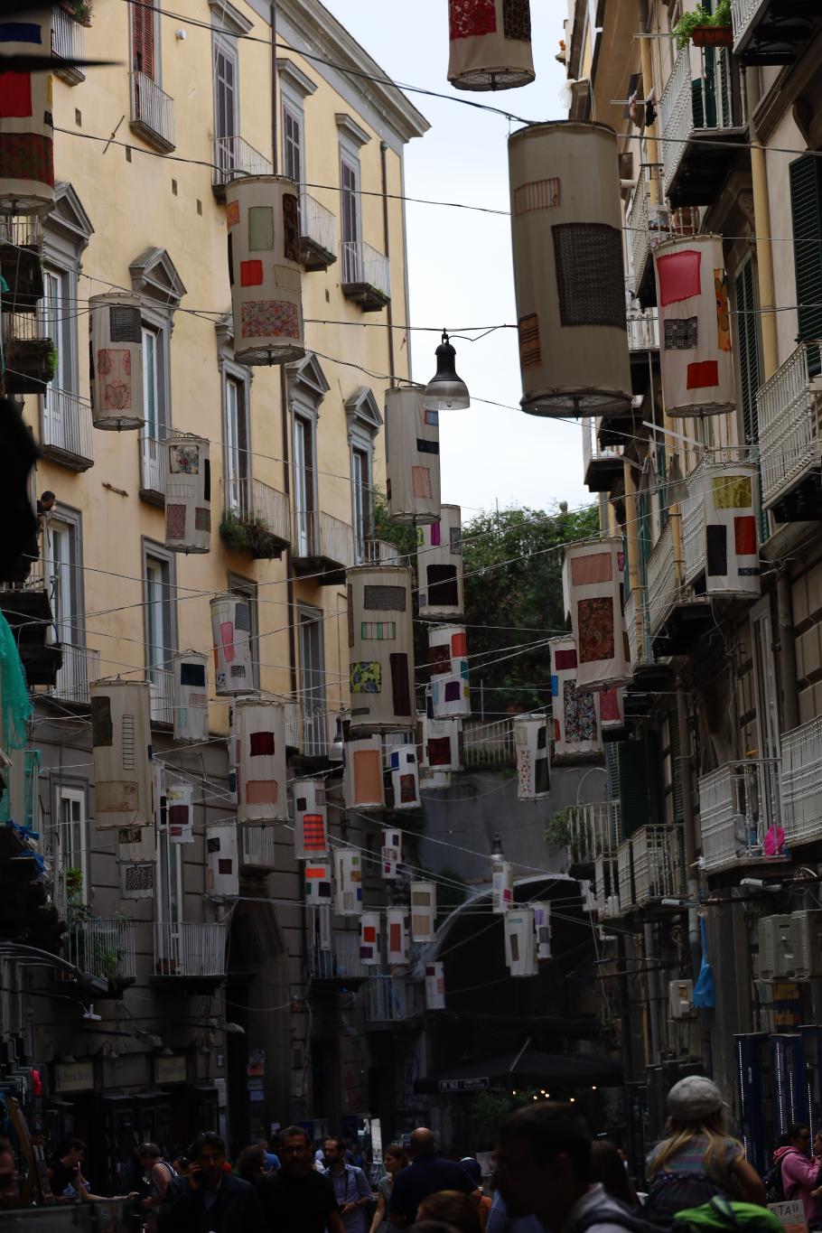 Einige Straßen sind thematisch geschmückt