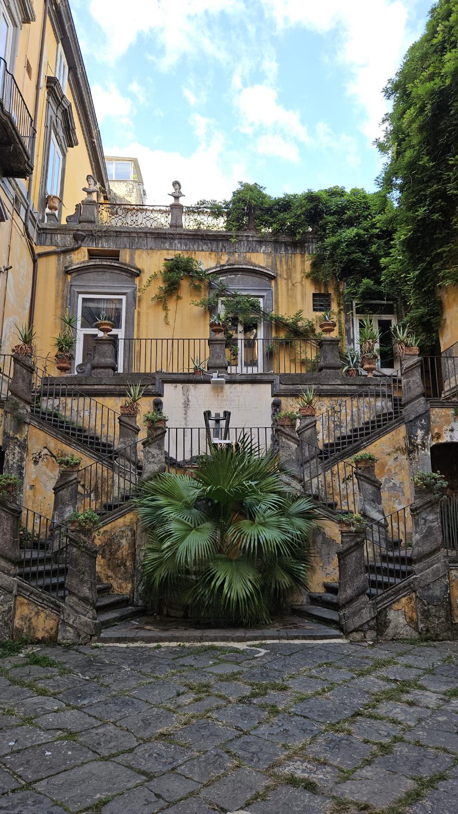 Auch der eine oder andere Innenhof strahlt alten Charme aus