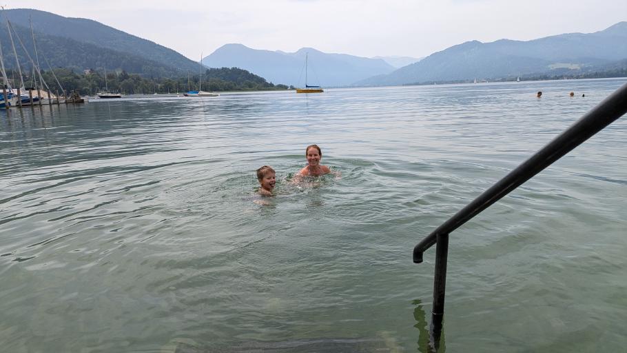 Anke hüpft gegen Mittag auch noch ins Wasser